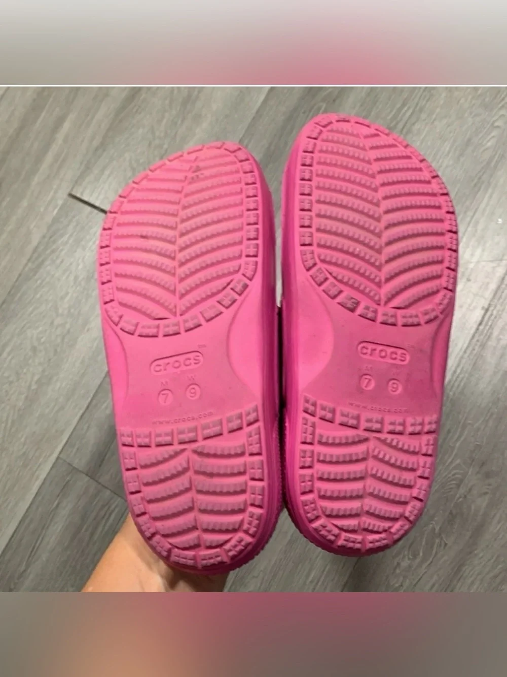 Crocs Sandals‎ Classic Unisex Adult Two Strap Pink Lightweight Slip-On size 9
